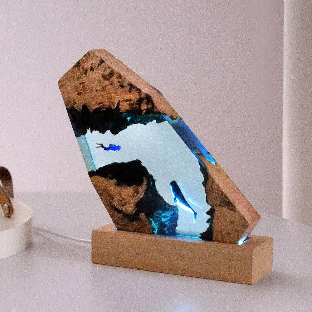 Resin Art For Anniversary Gift - 새로운 수중 동굴 고래 다이버 홈