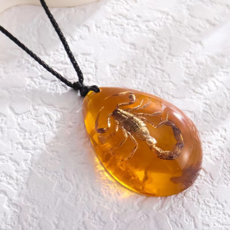 Resin Art Necklace - 레트로 앰버 펜던트 목걸이 패션 곤충